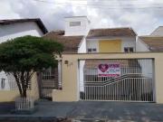 Casa / Sobrado para Venda em Londrina/PR Jardim Itália 3...