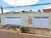 Casa / Sobrado para Venda em Londrina/PR Lago Parque 3...