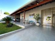 Casa / Sobrado para Venda em Londrina/PR Leonor 3 Quartos