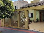 Casa / Sobrado para Venda em Londrina/PR Loteamento...