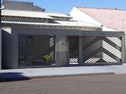 Casa / Sobrado para Venda em Londrina/PR Maria Lúcia 3...
