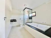 Casa / Sobrado para Venda em Londrina/PR Mediterrâneo 6...