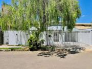 Casa / Sobrado para Venda em Londrina/PR Mediterrâneo 6...