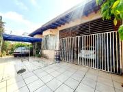 Casa / Sobrado para Venda em Londrina/PR Messiânico 3...