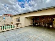 Casa / Sobrado para Venda em Londrina/PR Pinheiros 3 Quartos