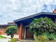 Casa / Sobrado para Venda em Londrina/PR Quebec 5 Quartos