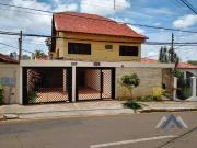 Casa / Sobrado para Venda em Londrina/PR Quebec 5 Quartos
