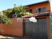 Casa / Sobrado para Venda em Londrina/PR Recreio 4 Quartos