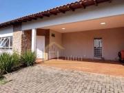 Casa / Sobrado para Venda em Londrina/PR Rodocentro 3...