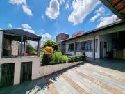 Casa / Sobrado para Venda em Londrina/PR Santos Dumont 4...