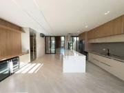 Casa / Sobrado para Venda em Londrina/PR Terras de...