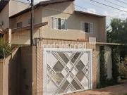 Casa / Sobrado para Venda em Londrina/PR Universitário 3...