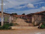 Casa / Sobrado para Venda em Luziânia/GO Chácaras...