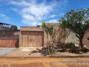Casa / Sobrado para Venda em Luziânia/GO Parque São...