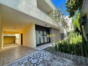 Casa / Sobrado para Venda em Macaé/RJ Imbetiba 3 Quartos