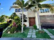 Casa / Sobrado para Venda em Macaé/RJ Imboassica 5 Quartos