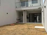 Casa / Sobrado para Venda em Macaé/RJ Lagoa 3 Quartos