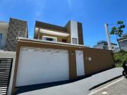 Casa / Sobrado para Venda em Macaé/RJ Lagoa 4 Quartos