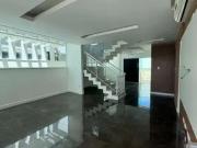 Casa / Sobrado para Venda em Macaé/RJ Lagoa 4 Quartos