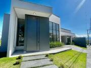 Casa / Sobrado para Venda em Macaé/RJ Vale dos Cristais...