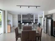 Casa / Sobrado para Venda em Mairinque/SP Centro 5 Quartos