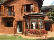 Casa / Sobrado para Venda em Mairiporã/SP Roseira 4 Quartos