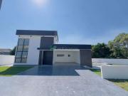 Casa / Sobrado para Venda em Manaus/AM Ponta Negra 3 Quartos