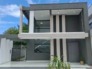 Casa / Sobrado para Venda em Manaus/AM Ponta Negra 4 Quartos