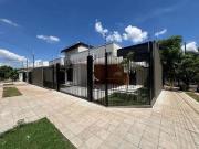Casa / Sobrado para Venda em Maringá/PR Jardim Ipanema 3...