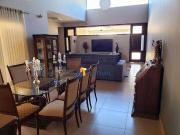 Casa / Sobrado para Venda em Maringá/PR Jardim Itália 3...