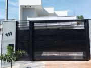 Casa / Sobrado para Venda em Maringá/PR Jardim Paris 3...