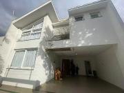 Casa / Sobrado para Venda em Maringá/PR Jardim Paris 5...