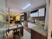 Casa / Sobrado para Venda em Maringá/PR Jardim Três...