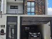 Casa / Sobrado para Venda em Maringá/PR Parque Lagoa...