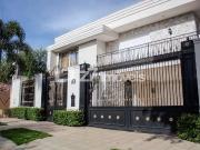 Casa / Sobrado para Venda em Maringá/PR Zona 02 3 Quartos