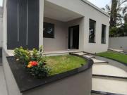 Casa / Sobrado para Venda em Maringá/PR Zona 02 4 Quartos