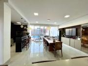 Casa / Sobrado para Venda em Maringá/PR Zona 03 4 Quartos