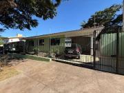 Casa / Sobrado para Venda em Maringá/PR Zona 05 4 Quartos