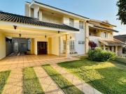 Casa / Sobrado para Venda em Maringá/PR Zona 08 4 Quartos