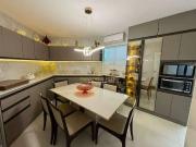 Casa / Sobrado para Venda em Natal/RN Candelária 5 Quartos