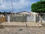 Casa / Sobrado para Venda em Natal/RN Lagoa Nova 4 Quartos
