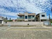 Casa / Sobrado para Venda em Navegantes/SC Meia Praia 4...