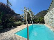 Casa / Sobrado para Venda em Niterói/RJ Itacoatiara 4...
