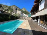 Casa / Sobrado para Venda em Niterói/RJ Itacoatiara 4...