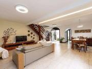 Casa / Sobrado para Venda em Niterói/RJ Maria Paula 5...