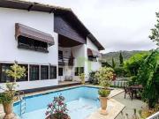 Casa / Sobrado para Venda em Niterói/RJ São Francisco 4...