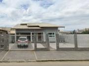 Casa / Sobrado para Venda em Palhoça/SC Aririu 3 Quartos