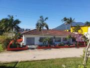 Casa / Sobrado para Venda em Palhoça/SC Aririu 4 Quartos
