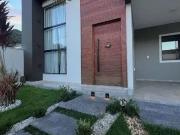 Casa / Sobrado para Venda em Palhoça/SC Caminho Novo 3...