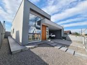 Casa / Sobrado para Venda em Palhoça/SC Centro 3 Quartos